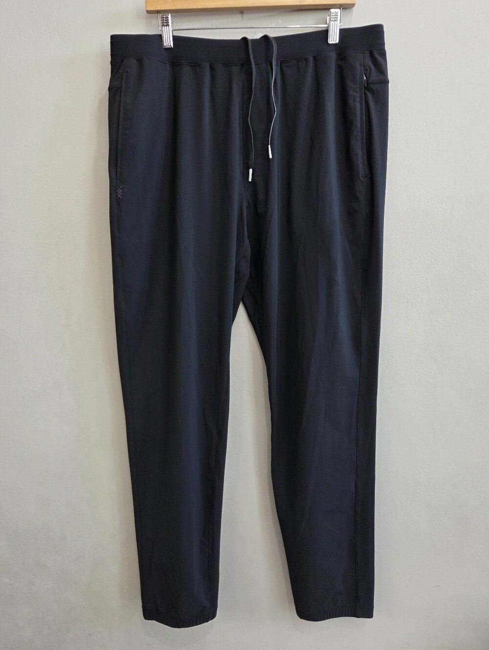 Rhone Versatility Pants Men's Size XL Black Tapered Gym Jogger 29" Stretch
